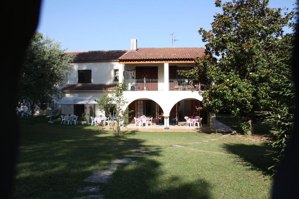 Villa Manon Муан-Сарту Екстериор снимка
